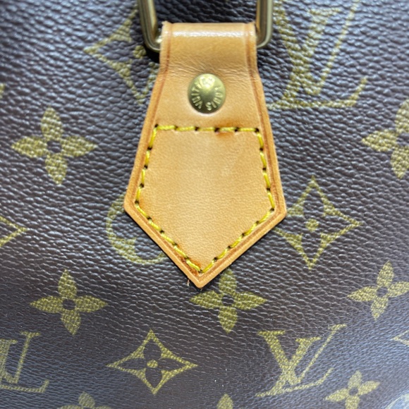 Loui Vuitton Alma in Monogram, with dust bag. - Picture 8 of 16